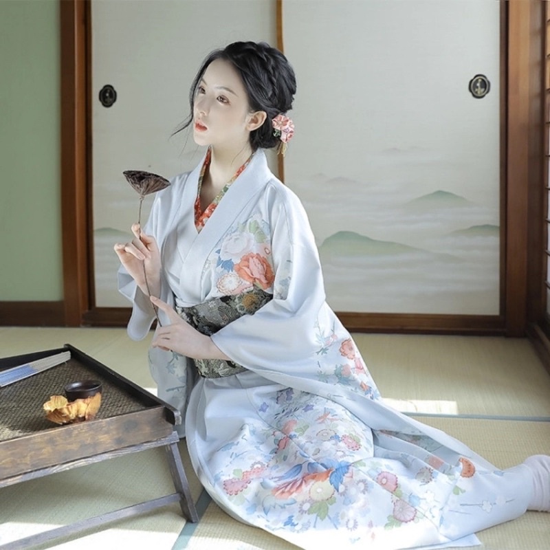 Kimono nhật bản tay dài trắng hoa