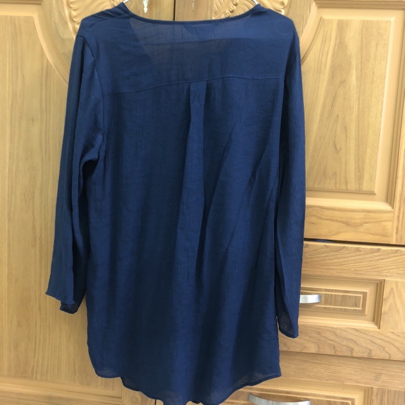Áo Sơ Mi Cotton Xô APT.9 Cổ Thuyền Tay Dài Gài Nút Navy