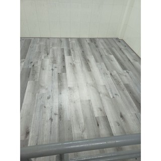 Miếng sàn nhựa giả gỗ chống trượt keo tự dán (Nhận thi công)