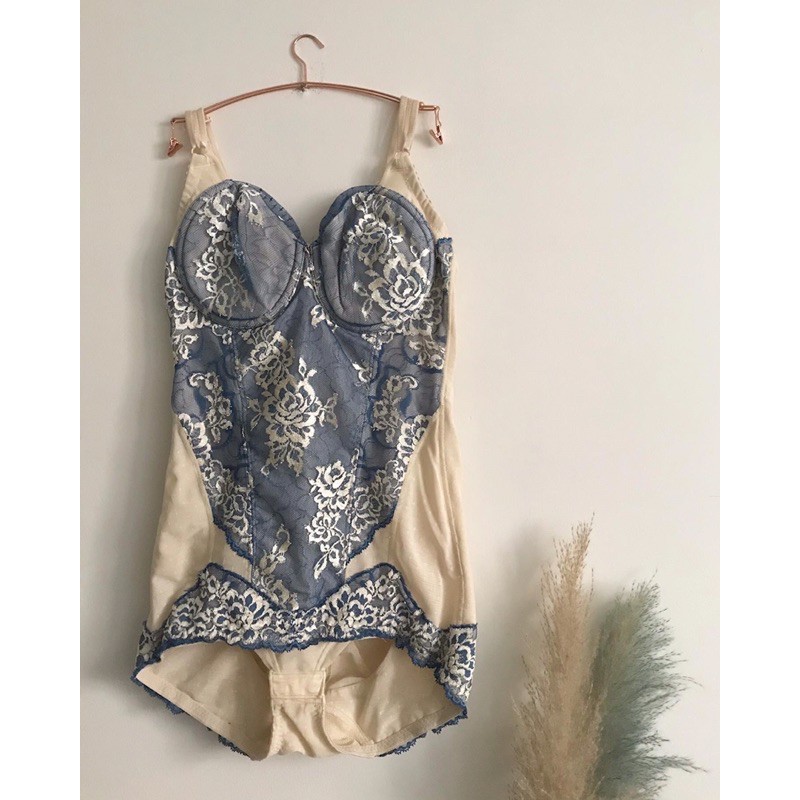 Áo bodysuit ren xanh 2hand