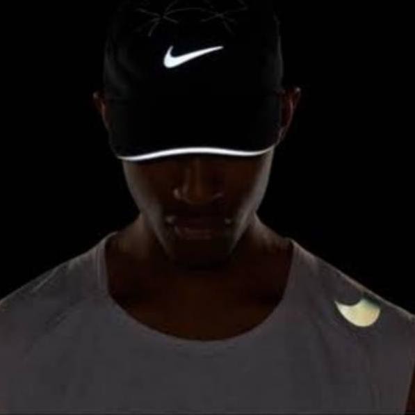 Mũ Nike Màu Đen Kiểu Dáng Thể Thao Trẻ Trung Năng Động Cho Nam Và Nữ