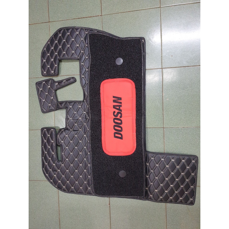THẢM ĐỂ CHÂN MÁY DOOSAN DX55 DX140