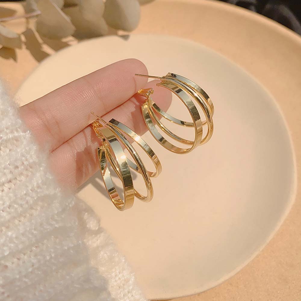 Khuyên Tai Nữ Trang Tạo Hình Độc Đáo