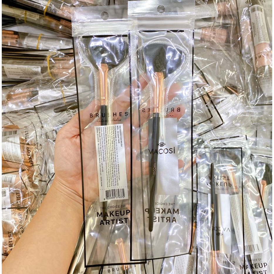 Cọ Quạt Phủ Nhỏ Vacosi Eye Fan Brush M25
