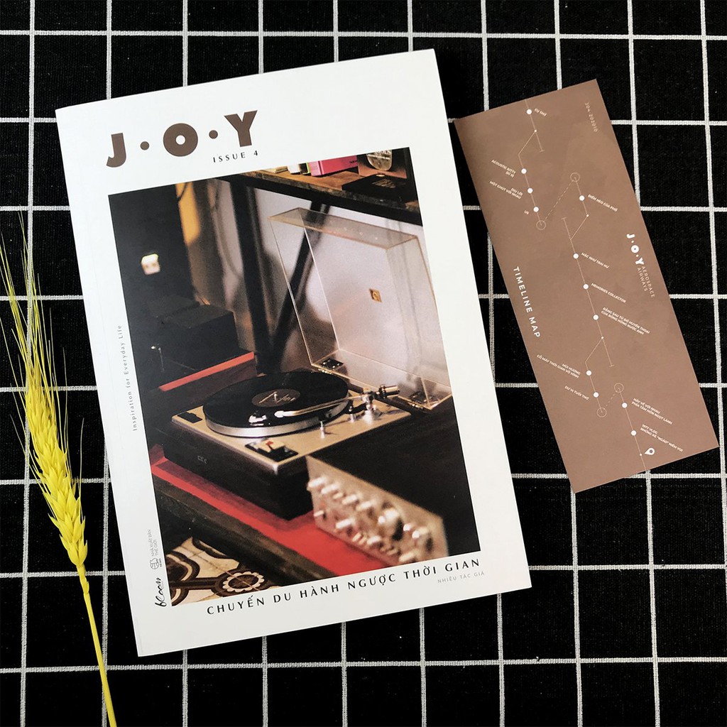 Sách - J.O.Y - Issue 4: Chuyến Du Hành Ngược Thời Gian