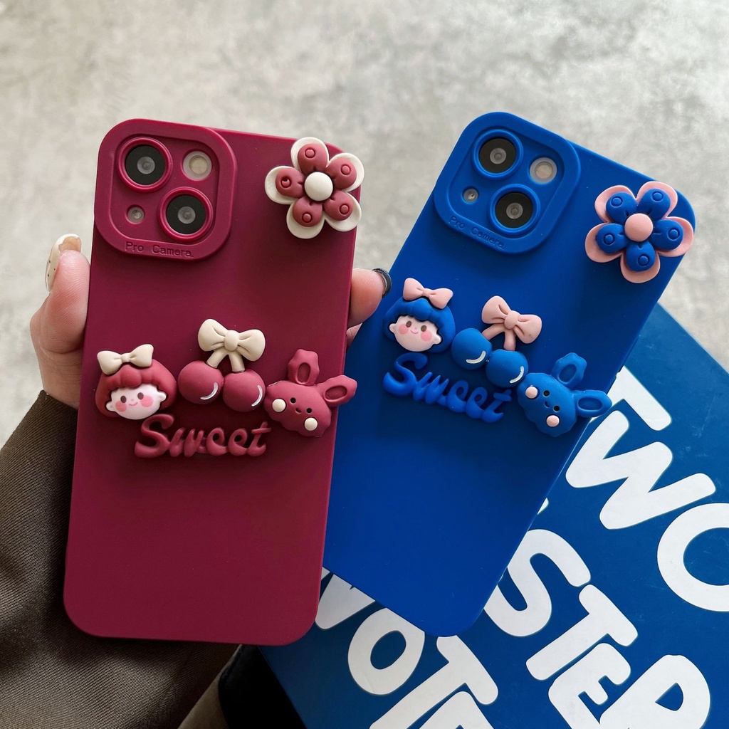 Ốp lưng iphone cạnh vuông bảo vệ camera gắn gấu dâu 7plus x xsmax 11 11promax 12 12pro 12promax 13 13pro 13promax DT13