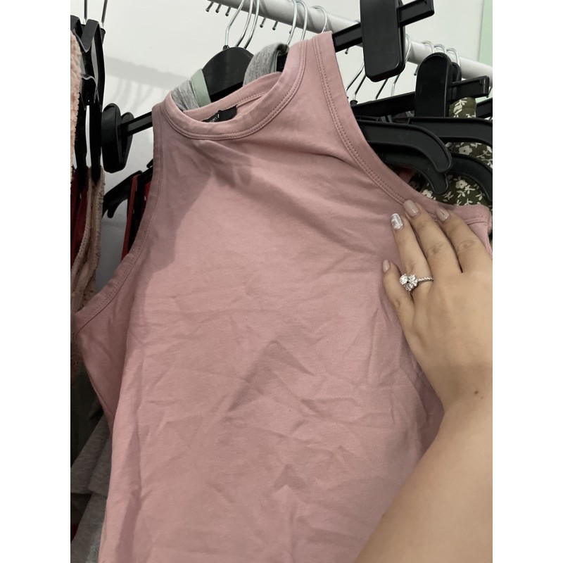 Áo thun croptop 3 lỗ vnxk F21
