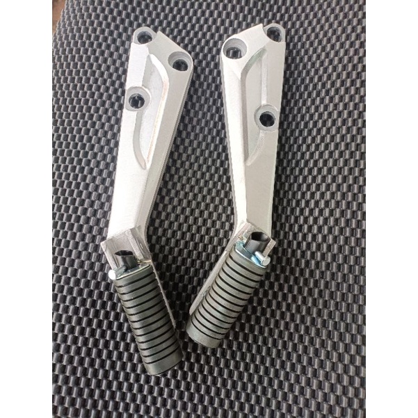 Pat nhôm gác chân sau wave nhỏ mẫu dài tặng kèm gác chân xếp