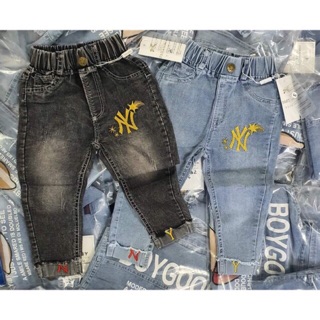 Quần jeans thêu chữ NY cho bé