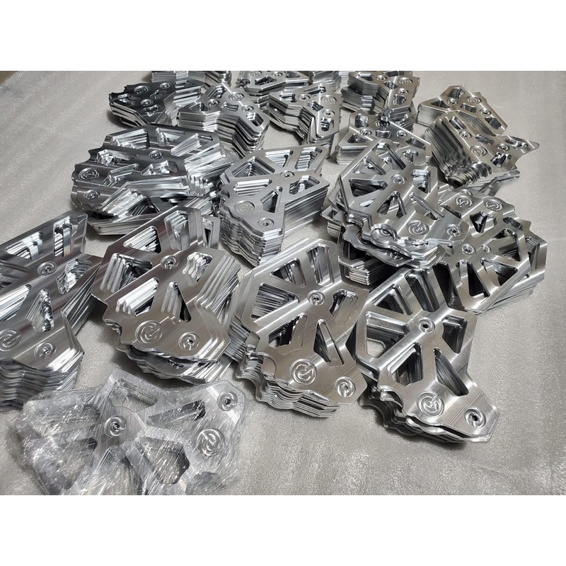 CẶP NẸP SƯỜN NHÔM CNC 7075 LẮP RAIDER/SATRIA FI KÈM SALAYA THÁI VÀ LÔNG ĐỀN ĐỎ CỰC RẺ ĐẸP