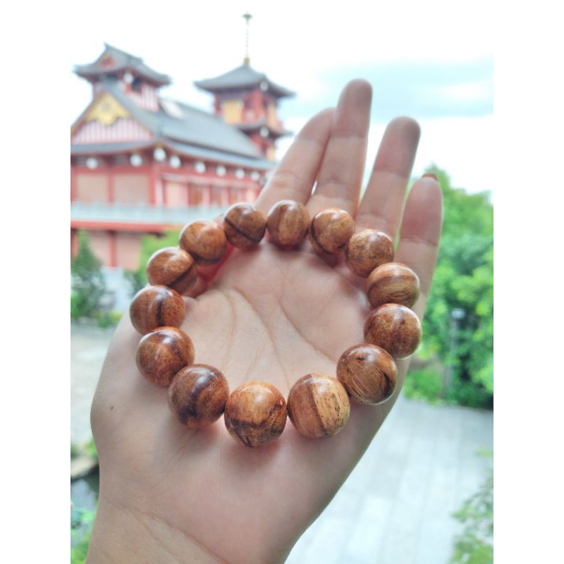 Vòng tay gỗ sưa