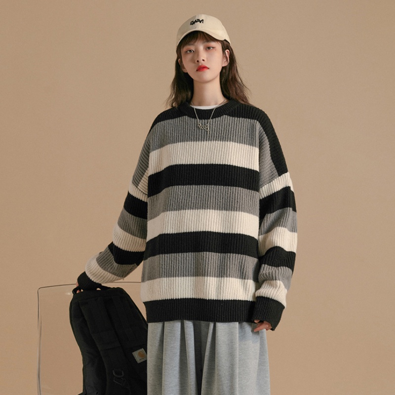 ✦ AFFLIGA ✦Áo len cổ tròn dáng rộng họa tiết kẻ sọc màu sắc vintage thời trang thu đông cho nam
