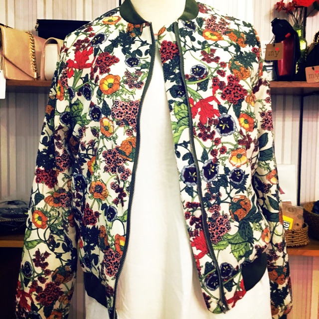 Freeship 99k TQ_Khoát bomber size bé