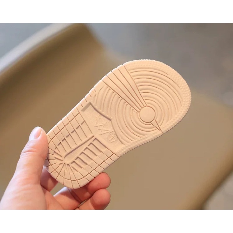 Dép sandal cho bé trai bé gái 2022 - quai hậu ôm chân siêu nhẹ và êm đế chống trơn trượt - kiểu dáng Hàn Quốc siêu cưng