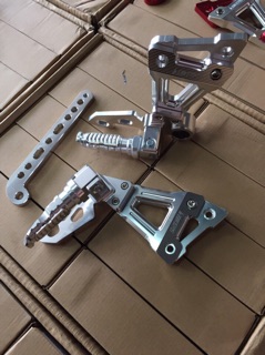 Bộ gác chân sau CNC