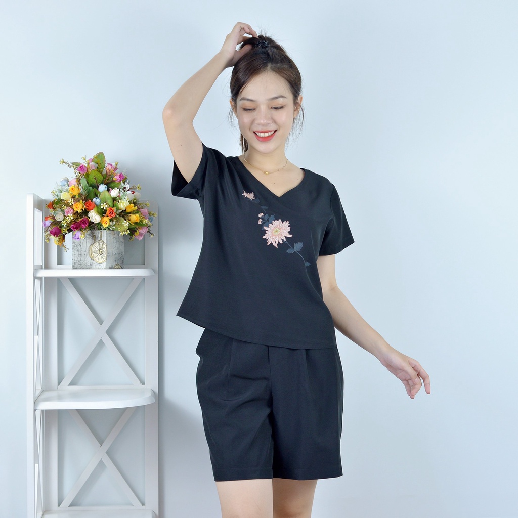 Bộ đồ nữ MÀU ĐEN CỔ TIM IN HOA  - vải lụa cao cấp - Cực Kì Sang Chảnh