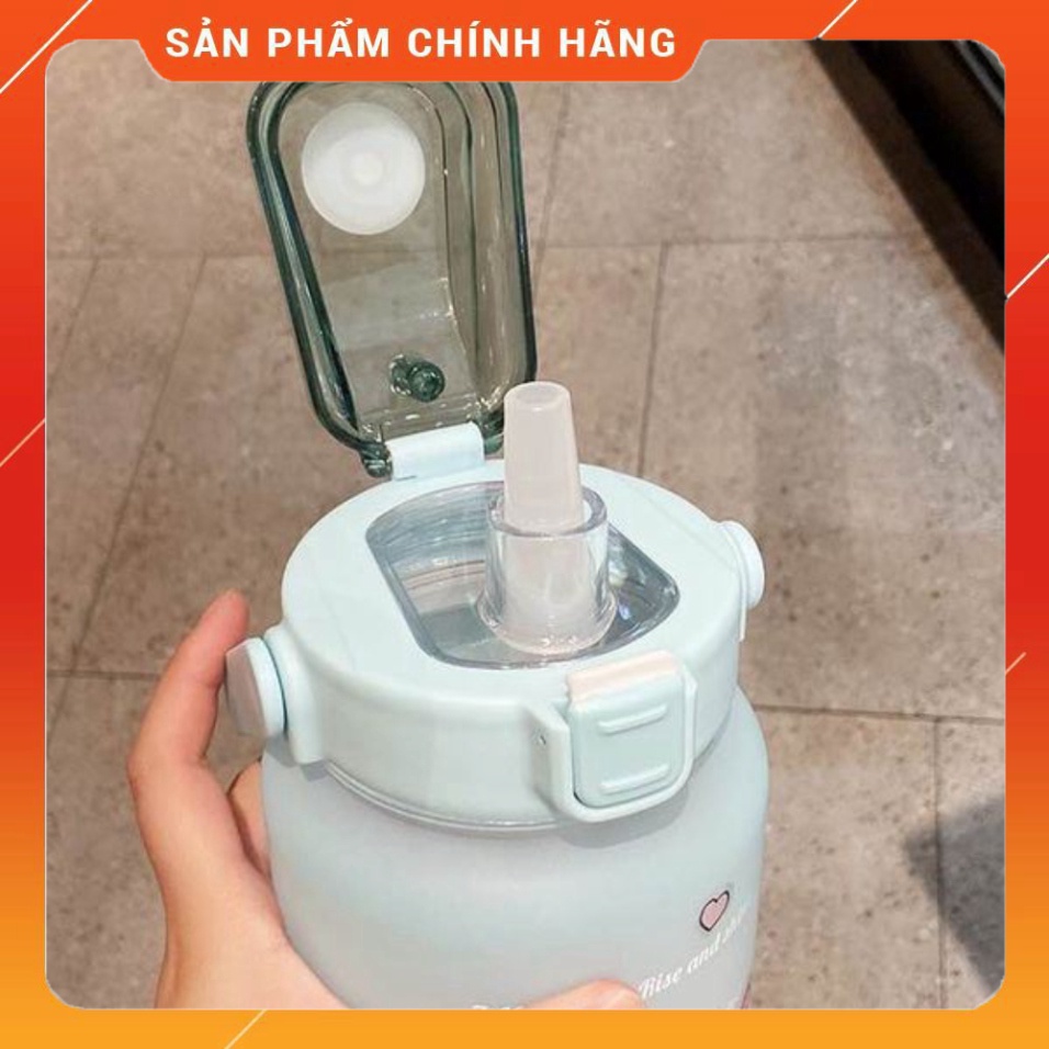 Bình Nước 1.3L Dễ Thương Có Vạch Báo Giờ Uống Nước Có Ống Hút AHM Mart