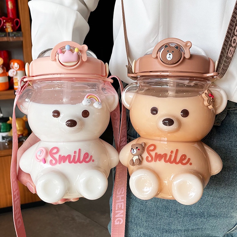 Bình Nước 1000ML Có Ống Hút Và Dây Đeo Họa Tiết Gấu Hoạt Hình Cho Bé
