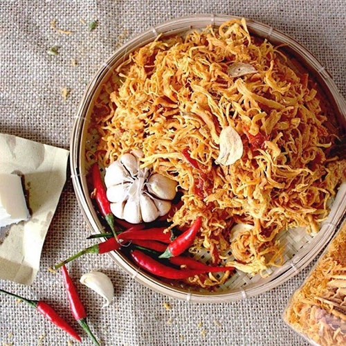 Khô Gà Bơ Tỏi 300G TYVATFOOD - Đồ ăn vặt Hà Nội - An toàn vệ sinh thực phẩm | BigBuy360 - bigbuy360.vn