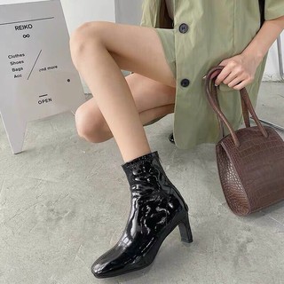 boots da bóng gót dẹt vuông