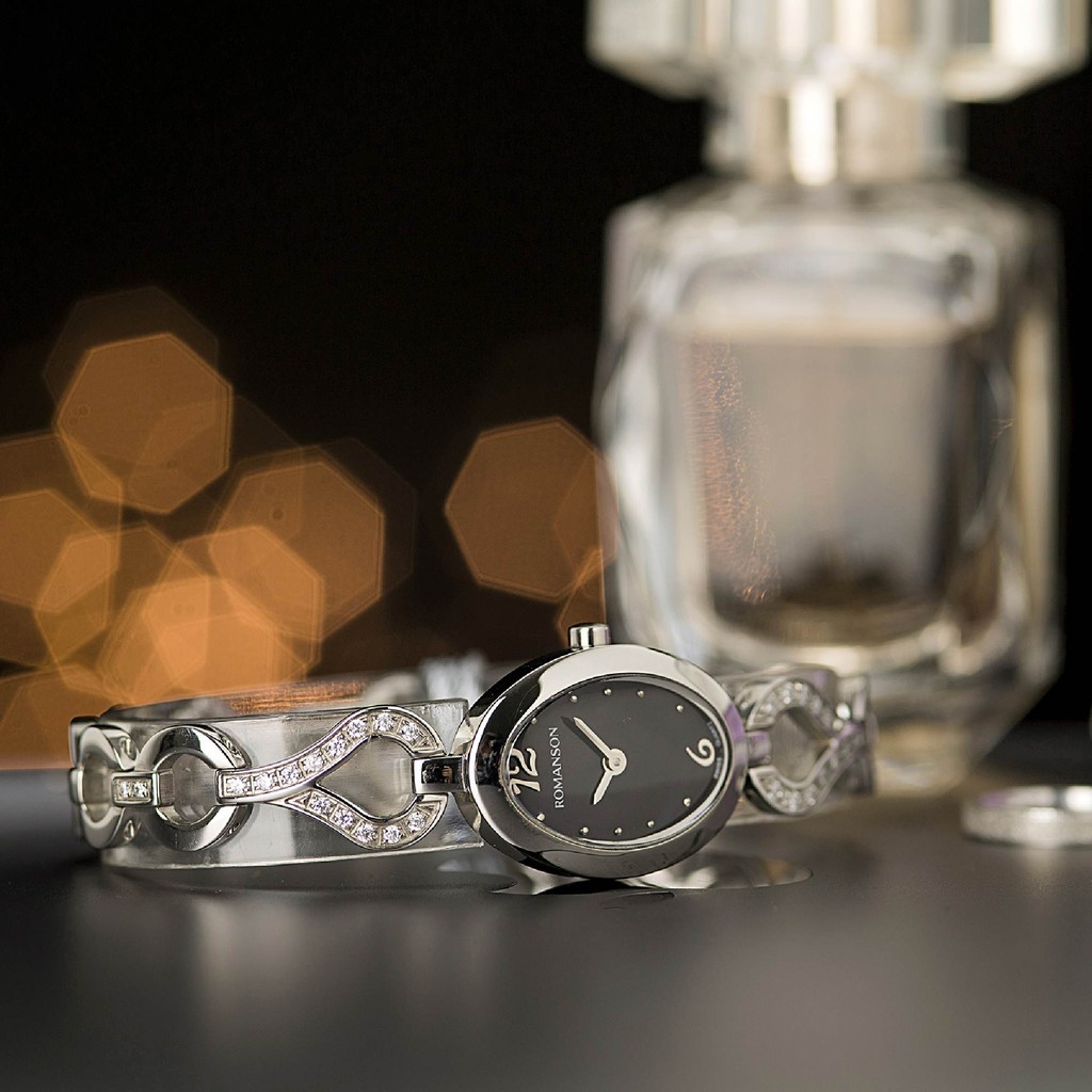 Đồng hồ nữ Romanson Women Watch  RM9239QLWBK mặt nhỏ đính đá máy Thụy Sĩ chống nước dây thép cao cấp chính hãng