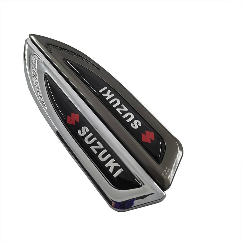 FENDER SUZUKI Set 2 sticker kim loại dán trang trí xe ô tô