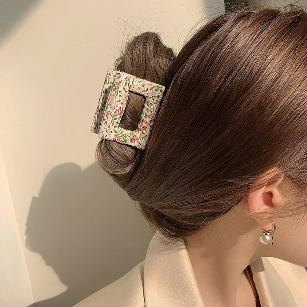 Kẹp Tóc Cá Mập Hình Vuông Lớn Bằng Vải In Hoa Cho Nữ