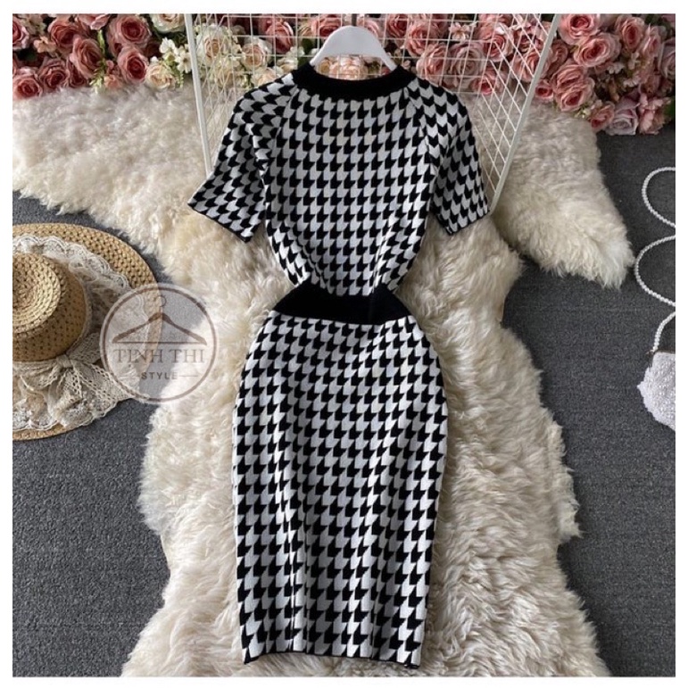 Đầm body thun len gân cổ tròn họa tiết phối cúc, đầm dáng ôm body phối nút hiệu