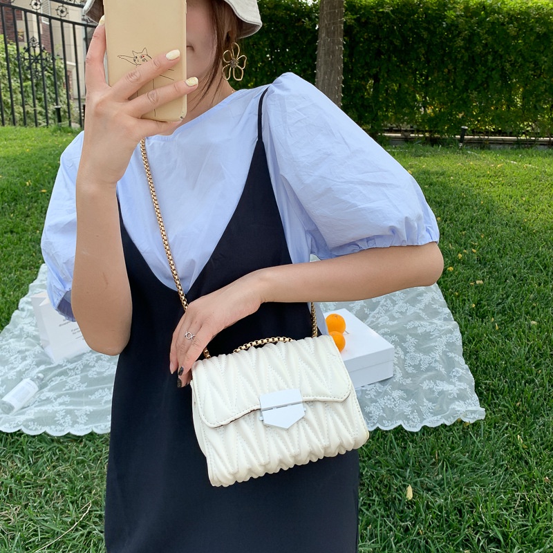 IELGY Fashion Chain Crossbody Shoulder Bag Versatile Ladies