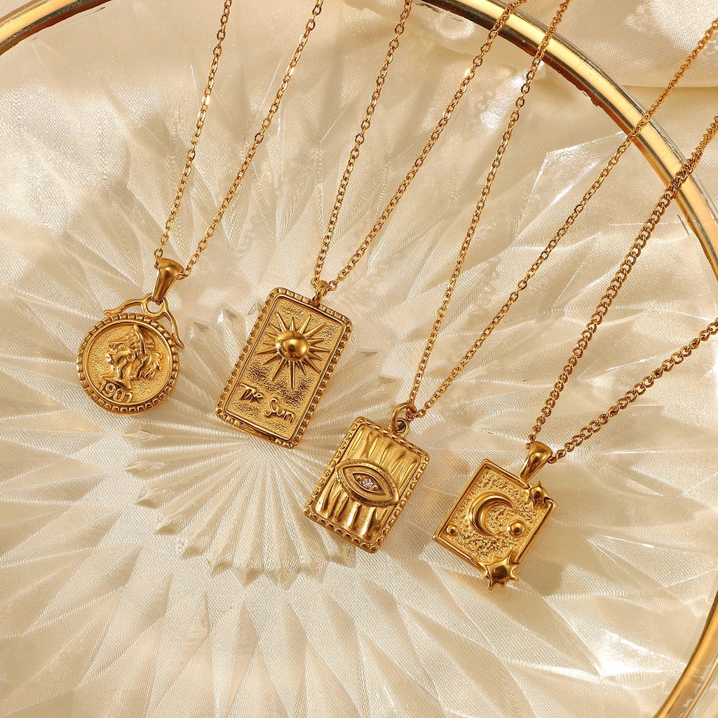 Vòng cổ Thép Không Gỉ Mạ Vàng 18K Mặt Vuông Chạm Nổi Mắt Trăng Mặt Trời