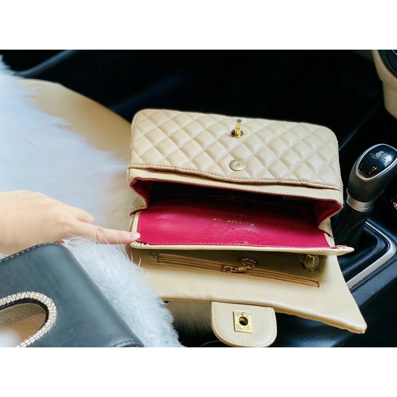 Túi xách cla.sic size 26 trần trám tag vàng tiện lợi