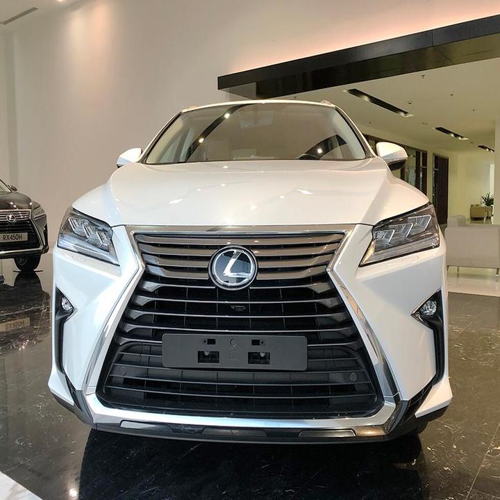 Logo biểu tượng truớc xe Lexus - Chất liệu: Nhựa PMMA + Phủ thủy tinh hữu cơ cơ