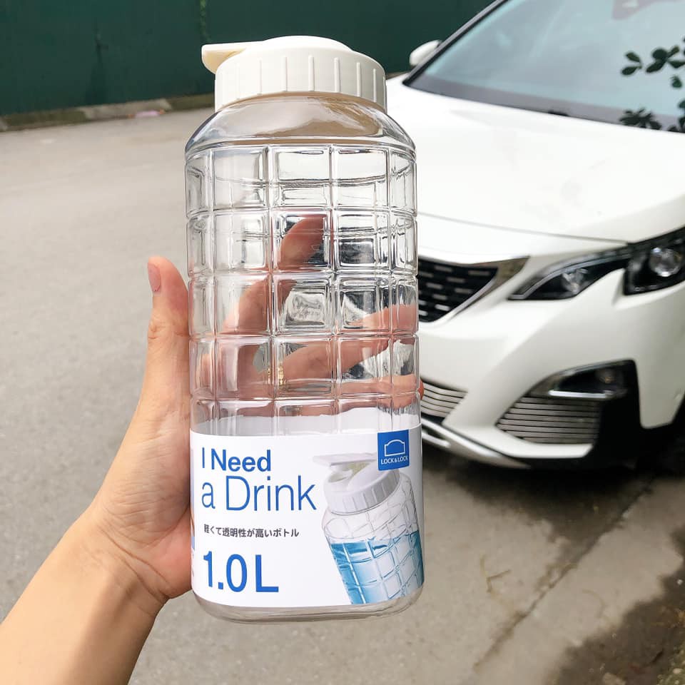 Bình đựng nước nhựa Lock&amp;Lock Chess Water Bottle 1.0L HAP810 Nắp màu trắng