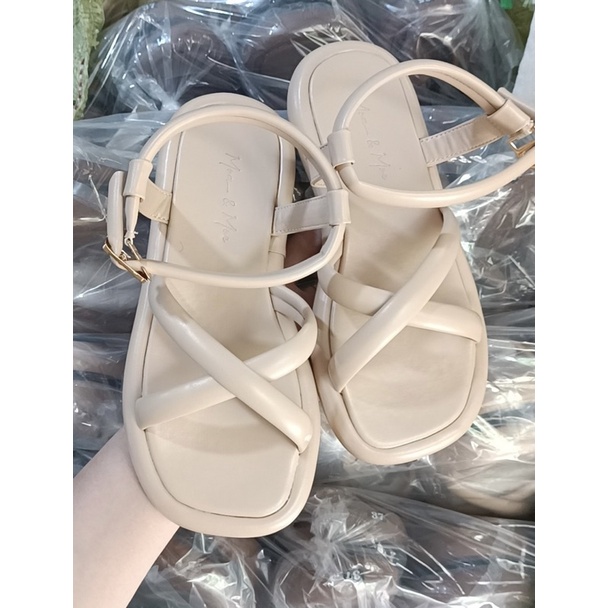 Sandal quai chéo phồng