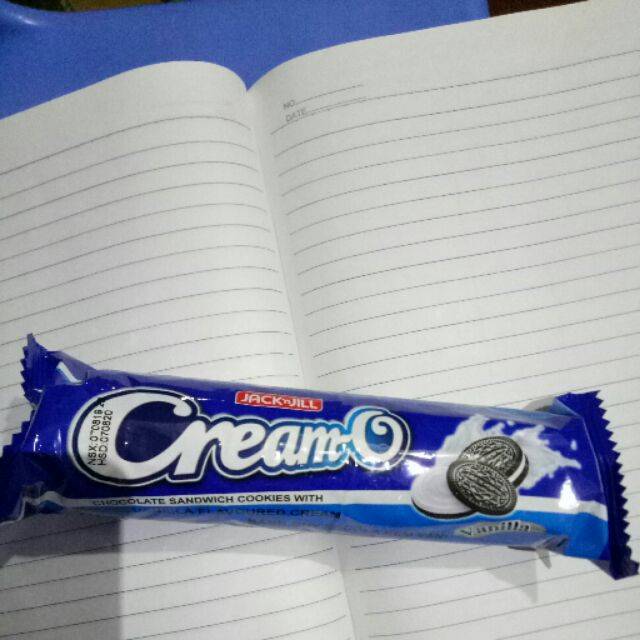 Bánh quy sôcôla kem vani Creamo Thái 93G