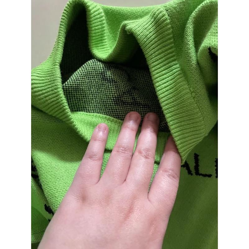 Áo len dáng giấu quần Ba.len.ga