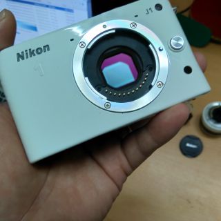 Máy ảnh không gương lật Nikon 1 j 1