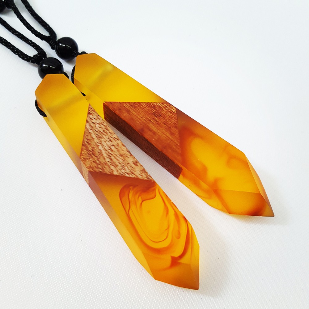 Vòng cổ may mắn dây chuyền Wood Resin từ gỗ tự nhiên 2018 mật ong đỏ