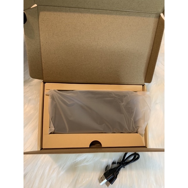 Sạc dự phòng Aukey PB-N73S 10.000mAh  Slim siêu mỏng, sạc nhanh PD và QC 3.0 max 18w