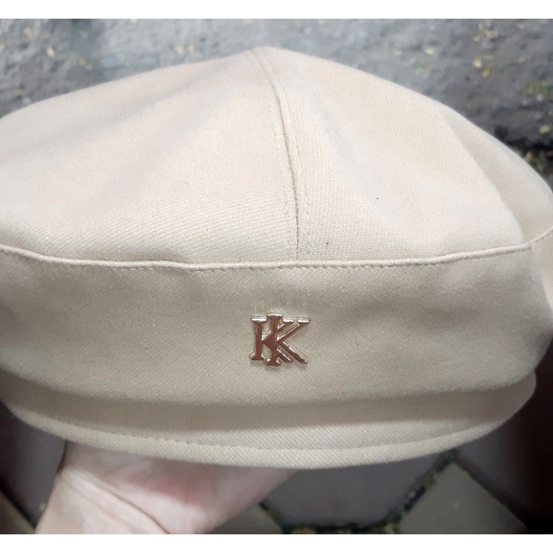 MŨ NỒI BERET MÀU TRƠN CHỮ K PHONG CÁCH HÀN QUỐC CÁ TÍNH