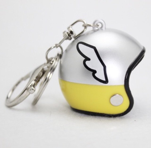 MÓC KHOÁ NÓN BẢO HIỂM 02