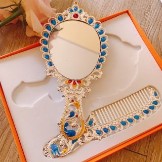 Gương công chúa kèm lược