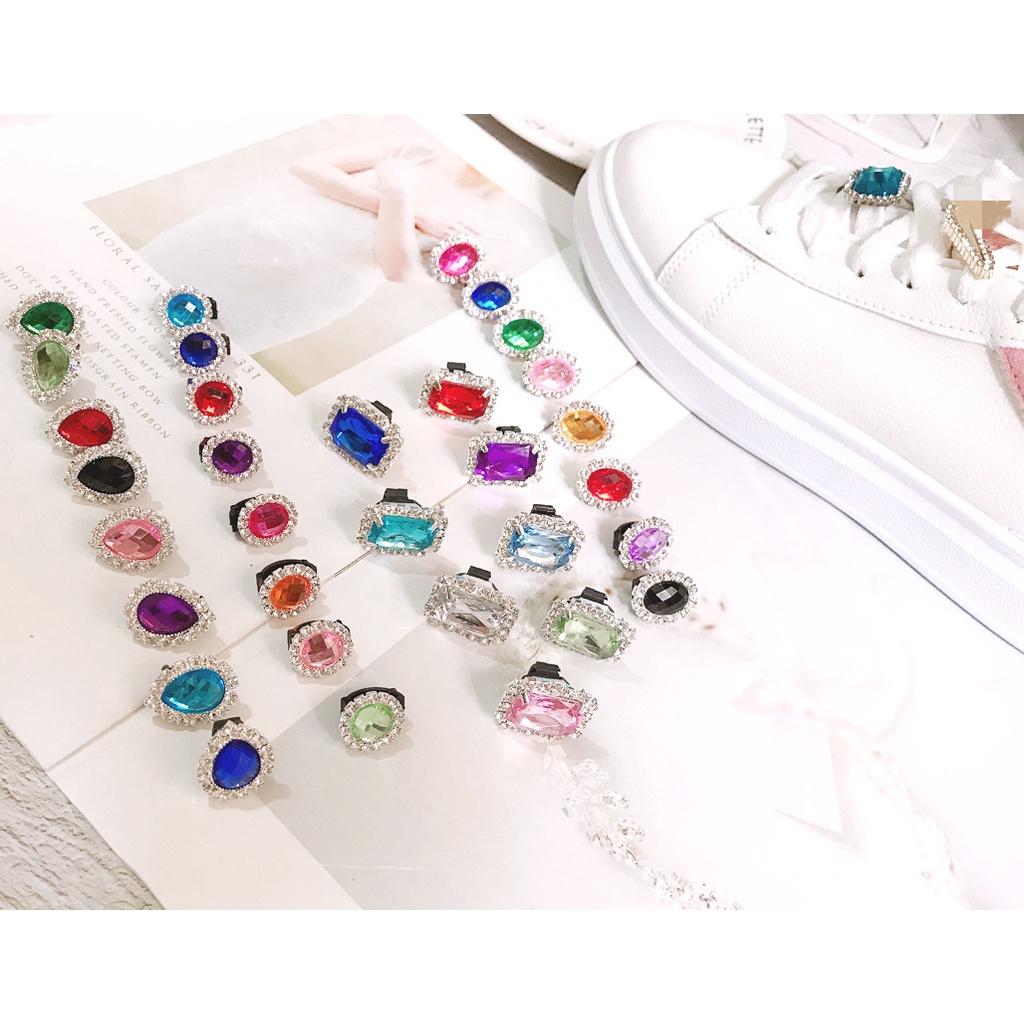 1 Phụ Kiện Trang Trí Dây Giày Đính Đá Sáng Lấp Lánh Xinh Xắn