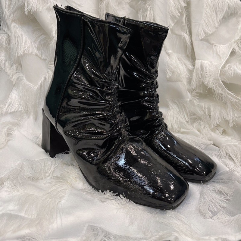 BOOT NHÚN CHUN TRƯỚC DA BÓNG GÓT TRỤ 7CM