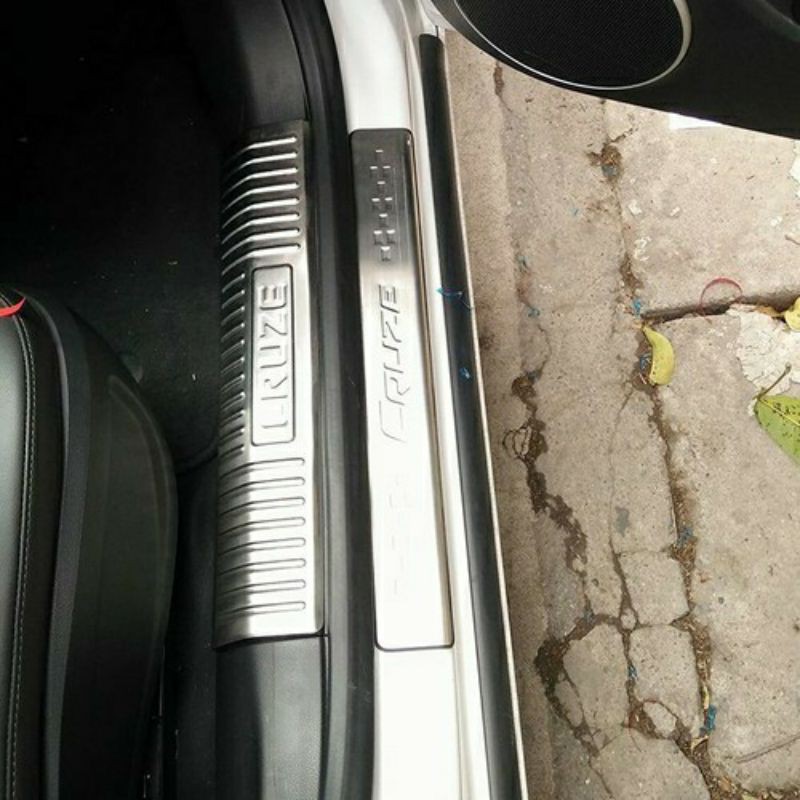 Combo 8 miếng ốp bậc trong ngoài Cruze + nắp bình nước phụ Cruze