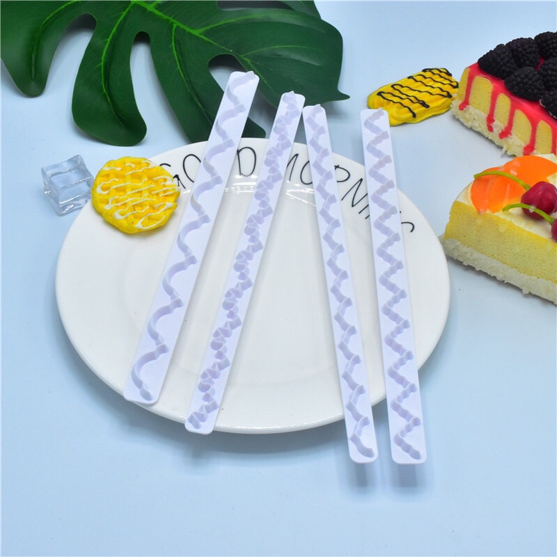 Khuôn tạo hình viền mũ bánh bao thần tài, viền váy, khuôn làm viền fondant trang trí bánh kem