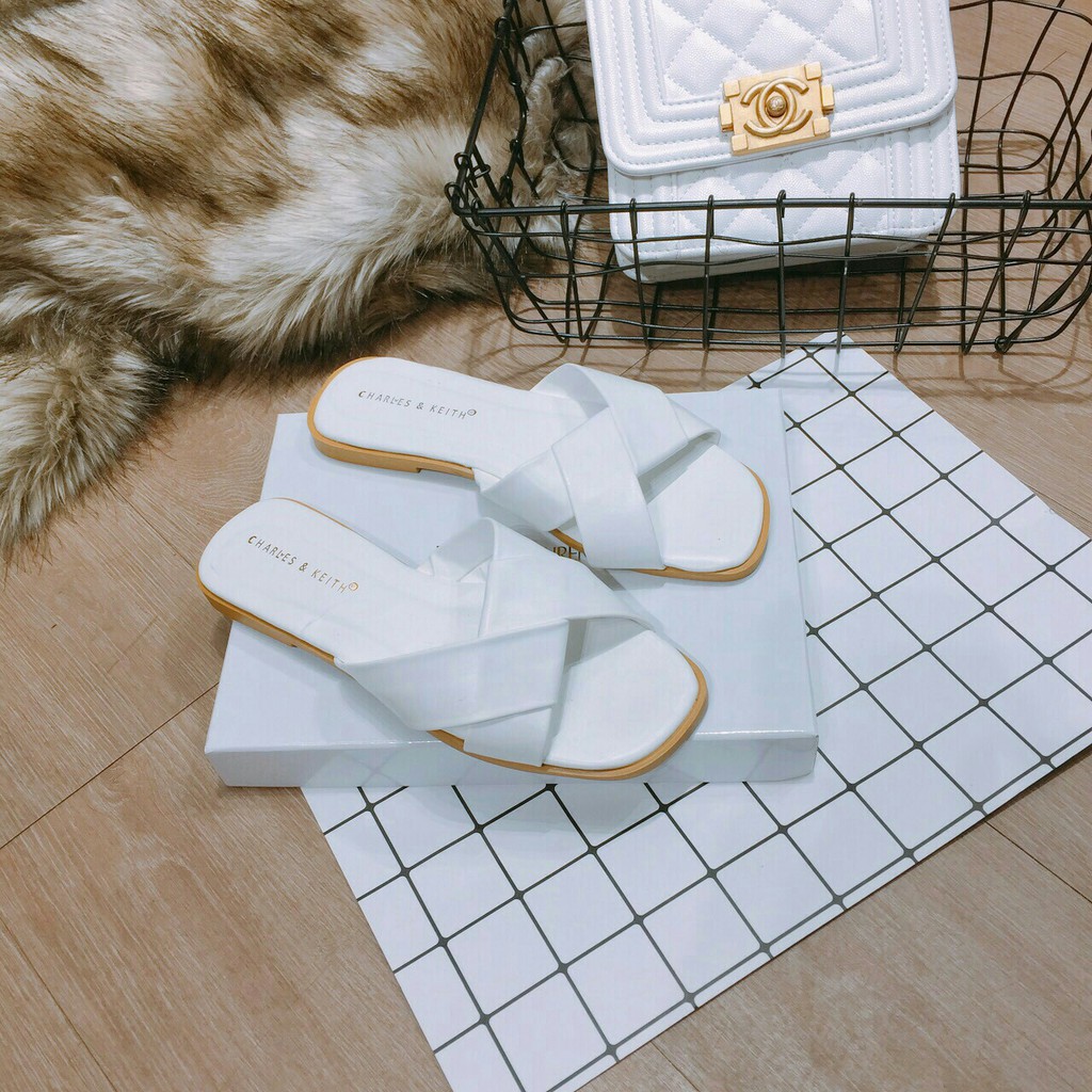 Dép lê quai chéo mẫu mới