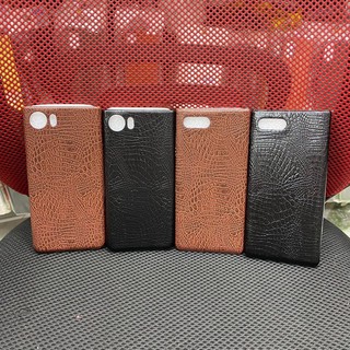 Ốp lưng BlackBerry Key One, Key 2 cứng kiểu vân da