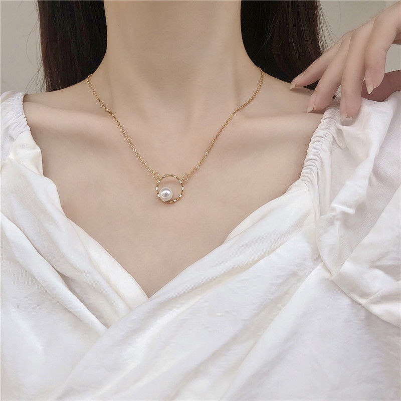 Vòng cổ mặt tròn đính ngọc trai nhân tạo phong cách cổ điển dành cho nữ