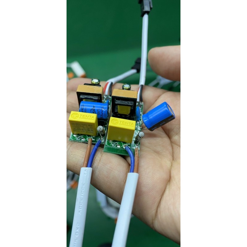 Đèn âm trần 7w 3 màu viền vàng,bạc,phi 90 | BigBuy360 - bigbuy360.vn